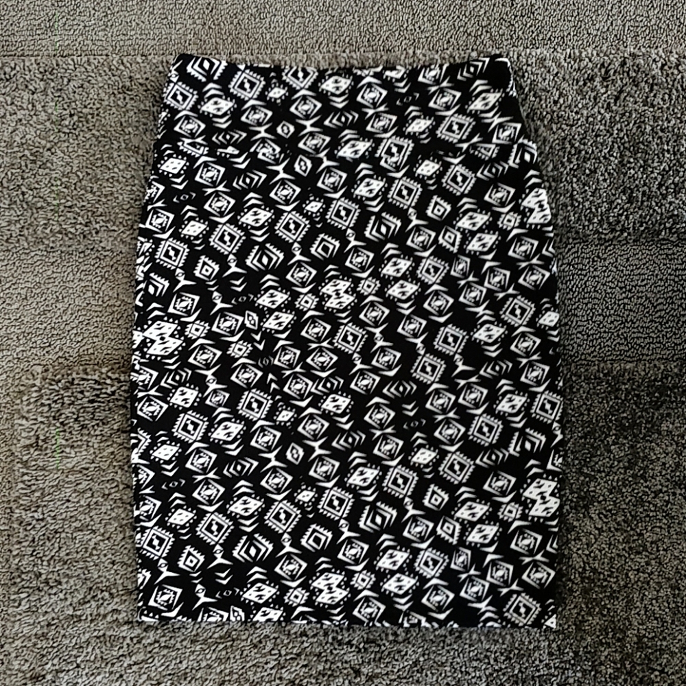 LuLaRoe Cassie Skirt